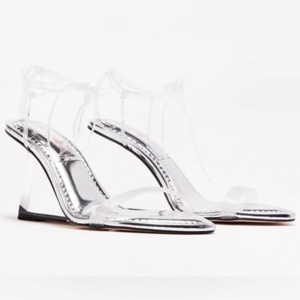 Good American Cinder-01 Silver Metallic Clear Wedge Ankle Tie Sandals GA080V-X 8